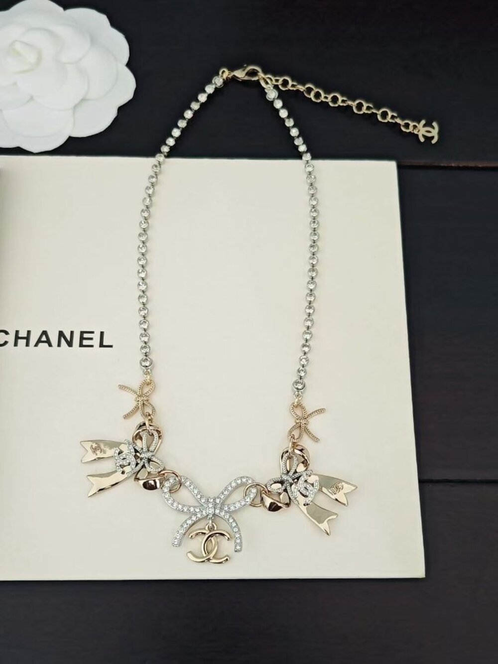 ❤️CHANEL Two-color bowknot multi-element necklace